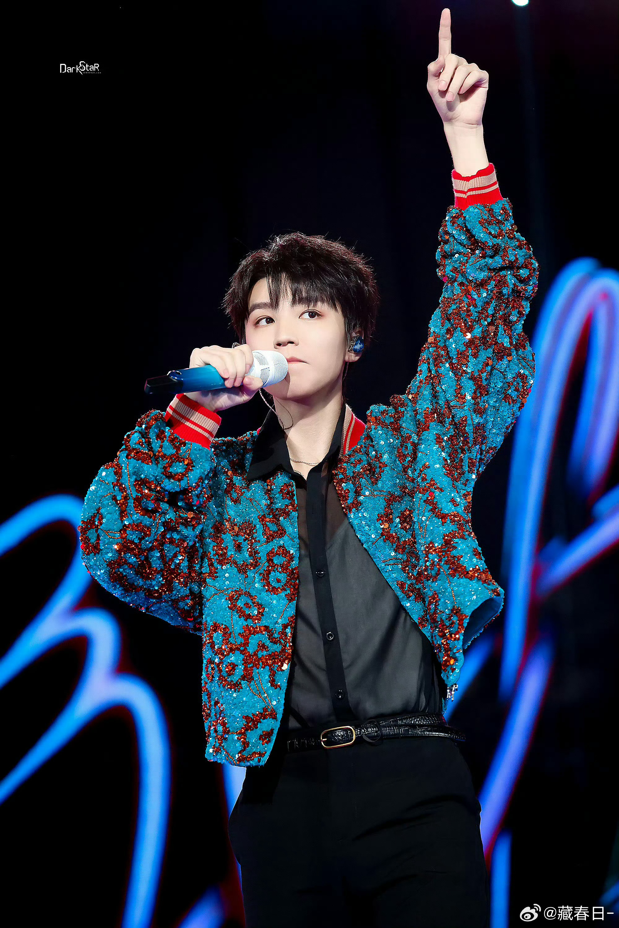 王俊凯官宣浪姐6乘风送考人，又可以在综艺节目看到王俊凯了，超级期待，怎么办感觉节