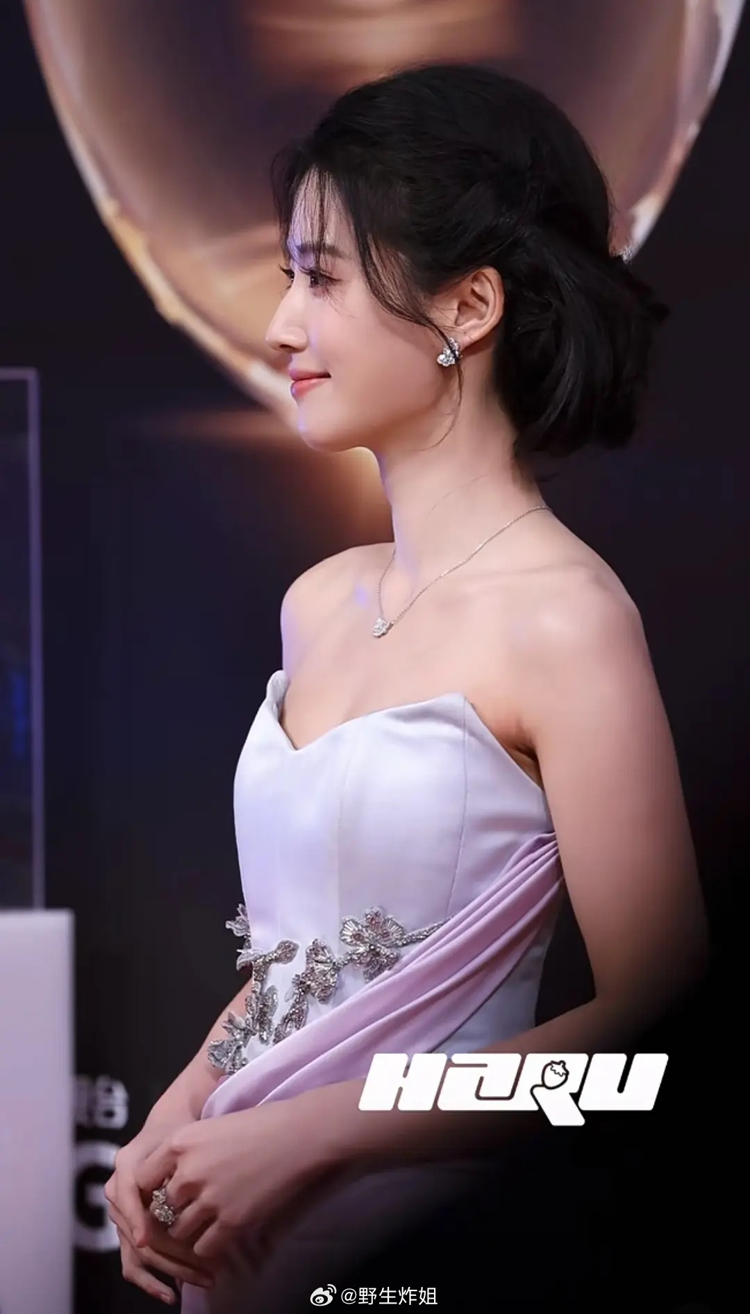 卢昱晓品质盛典生图来咯 大家觉得状态怎么样？ （视频直截） 