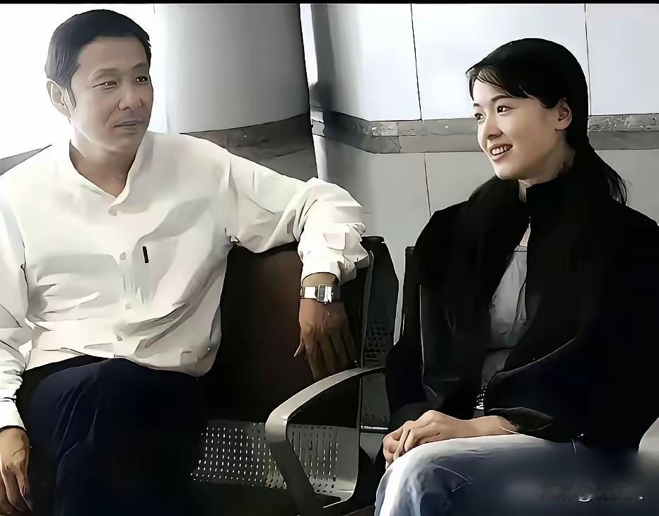 2007年，记者拍到陈道明在左小青的公寓待了6个小时才匆忙离去，第二天陈道明的妻