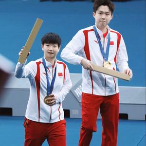 海边看海豚的栏杆