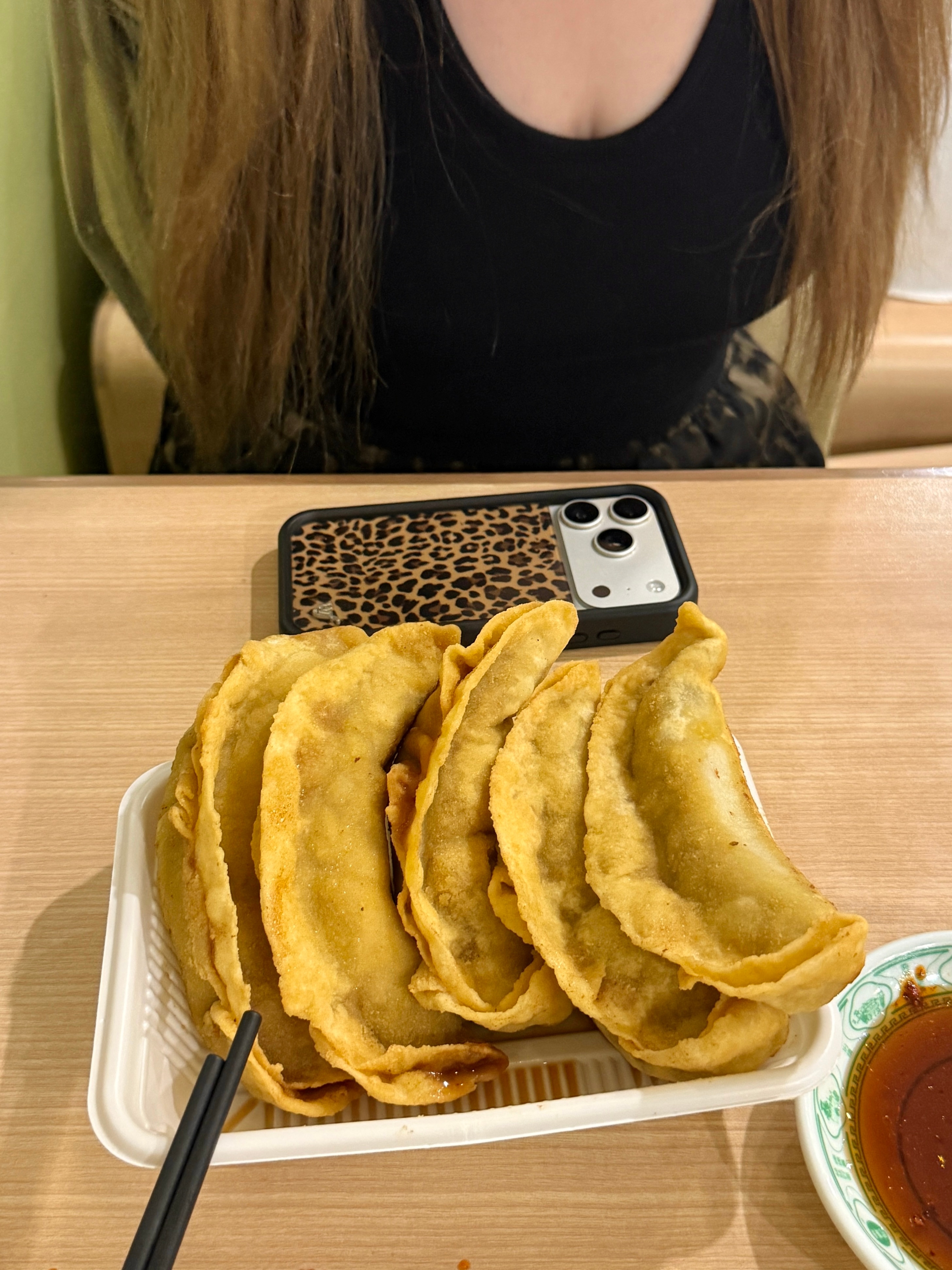 每一个来南京耍的朋友 都逃不过 要被我带去西北桥头拉面大王 吃牛肉锅贴的命运哈哈