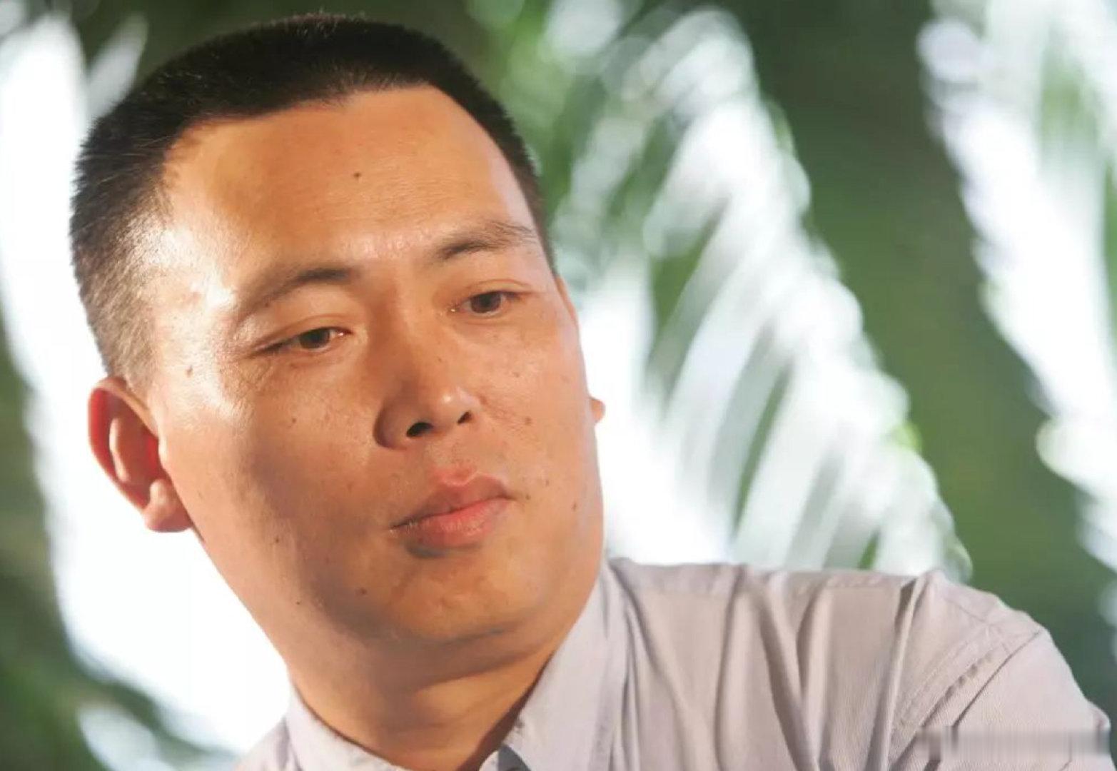 【段永平再增持泡泡玛特】5月27日，港交所信息显示，泡泡玛特迎来主要股东权益变动