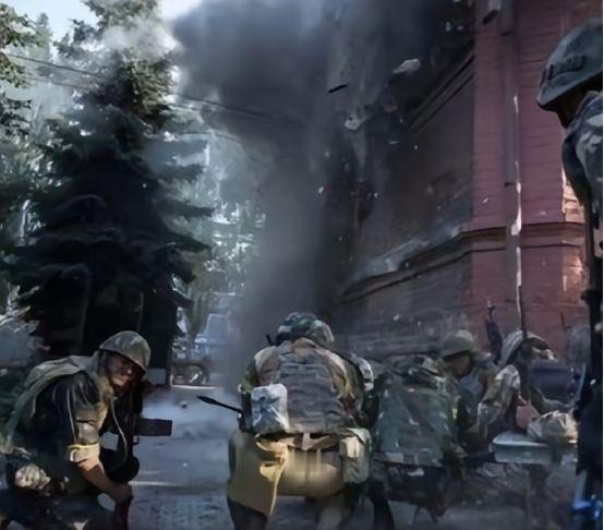 乌克兰这下可惹上大麻烦了！刚炸沉俄罗斯两艘油轮，俄军就像被激怒的蜂群一样，140