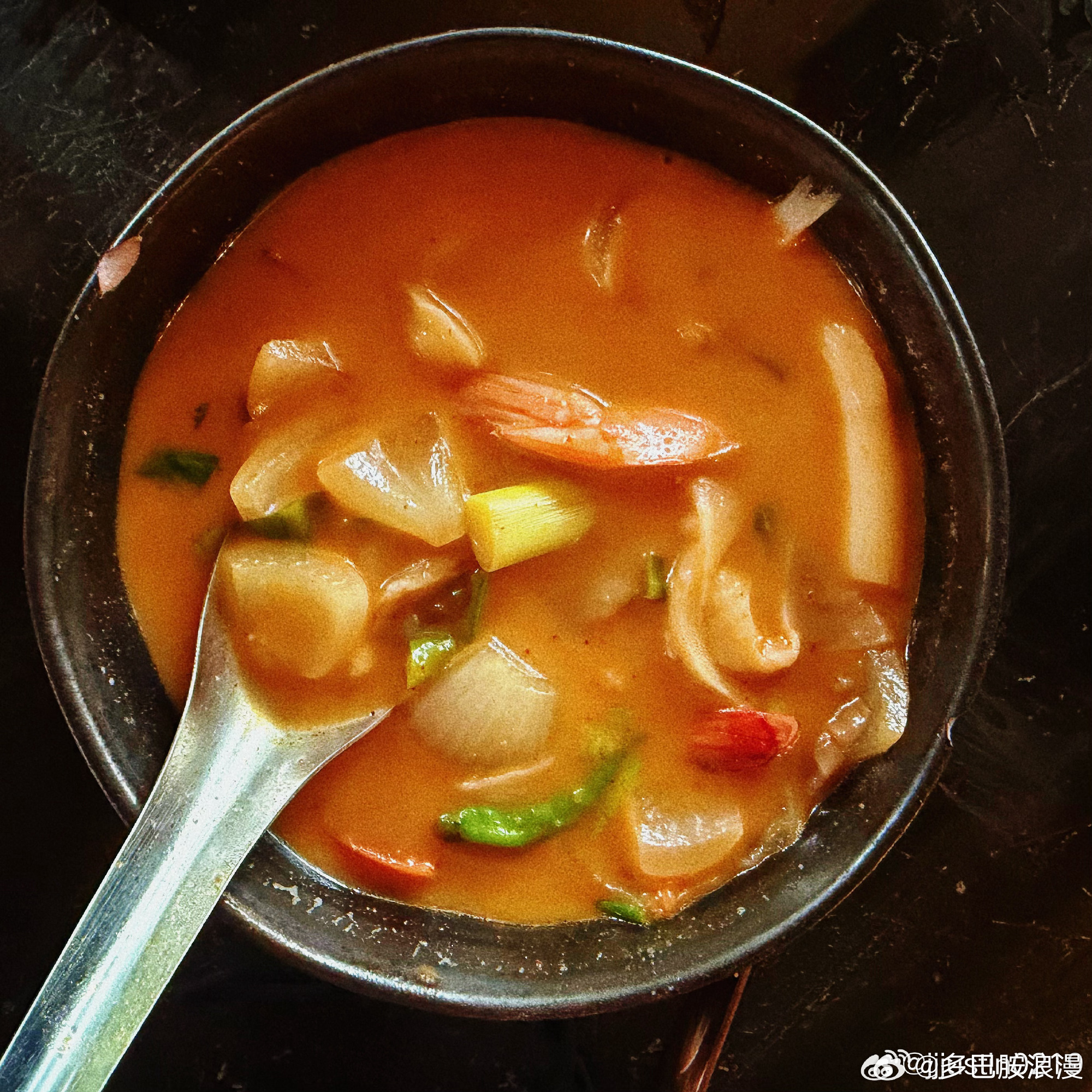 重生之黄明昊在泰国当大厨 我想知道这张是啥，看起来好好吃，像蔬菜汤还是什么的 