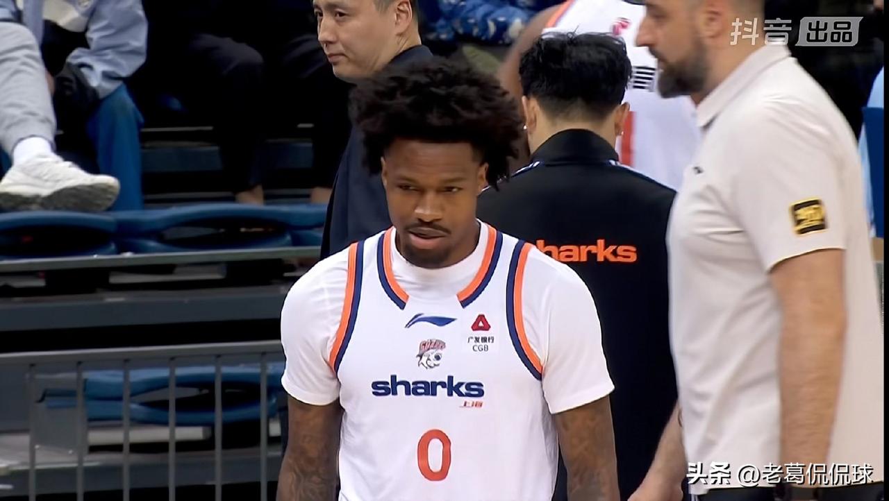 上海久事外援古德温真是太会传球了！在今天上海久事客场以112：96轻取天津先行者