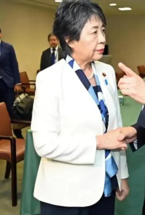 深圳日本男童遇袭身亡，女外相向中方提出3点主张：
1、中方删除反日、仇日网络帖子
