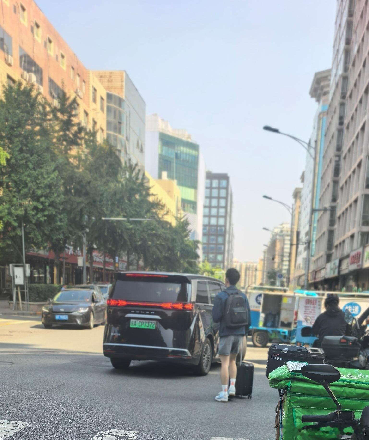 北京小哥哥还是很帅的。应该家境不错。北京小哥哥 ​​​