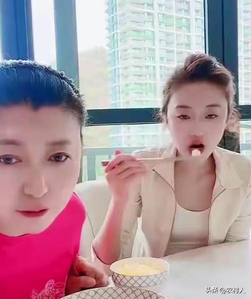 有人说从来也没看见闫学晶老师捐过款，你们没看见不代表人家没捐。闫学晶老师捐款从来