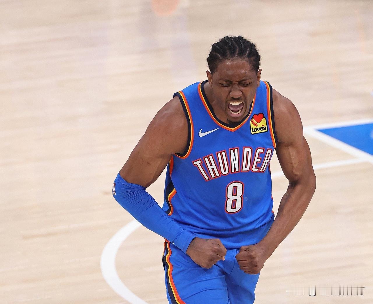 杰伦威廉姆斯回不去了？
上赛季，杰伦威廉姆斯场均21.6分，投篮命中率48.4%