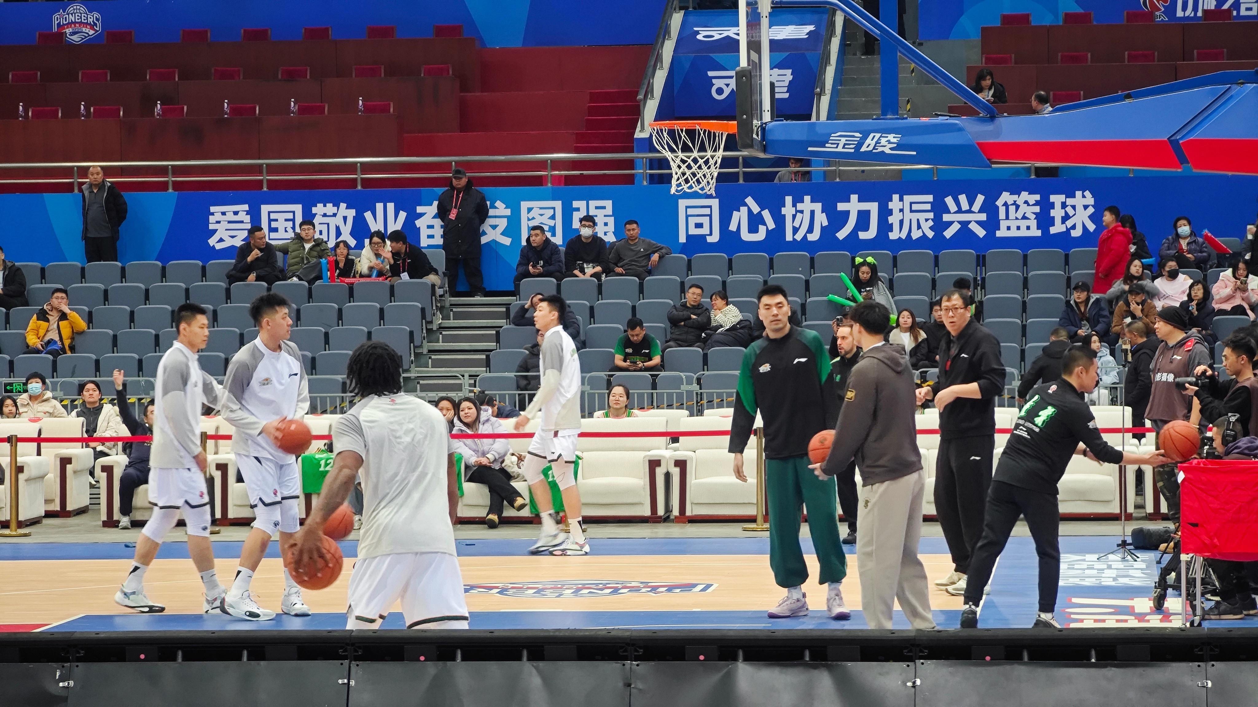 辽宁队今晚亮相新赛季今天开始了辽宁男篮