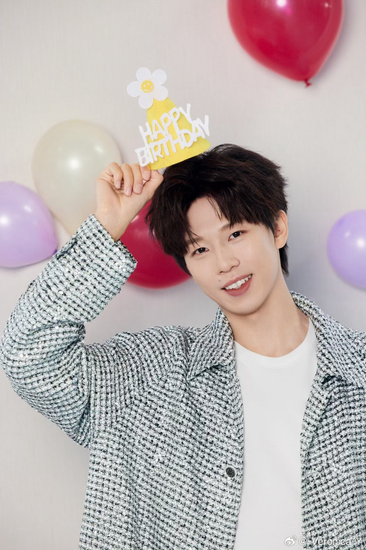 时光飞逝 总感觉30岁生日刚过这么快就31岁了 明年更是32岁了（bushi只想