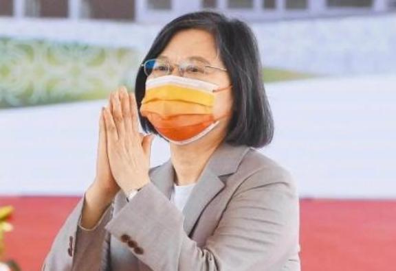 蔡英文曾罕见发声：“我是台湾人并没有错，我是中国人，因为我是念中国书长大的，受的