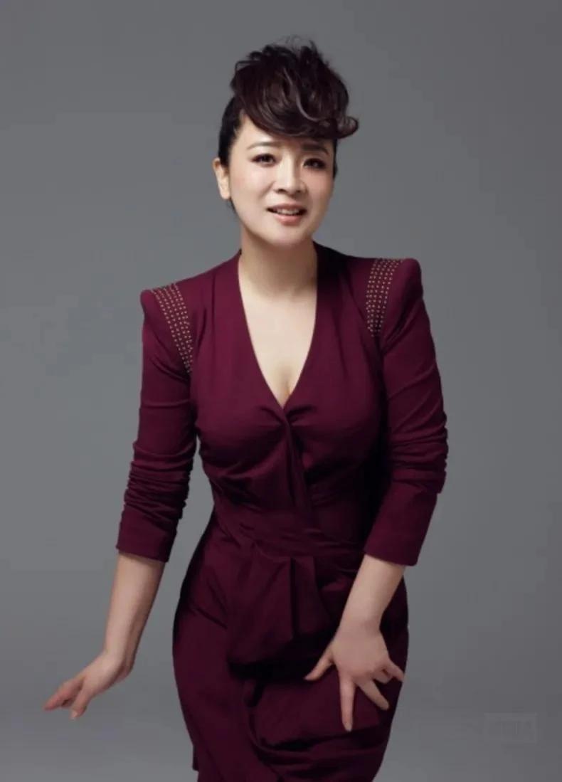 陈小艺：演员之路，美丽与才华并存

陈小艺，这个名字在我国演艺圈中有着特殊的地位