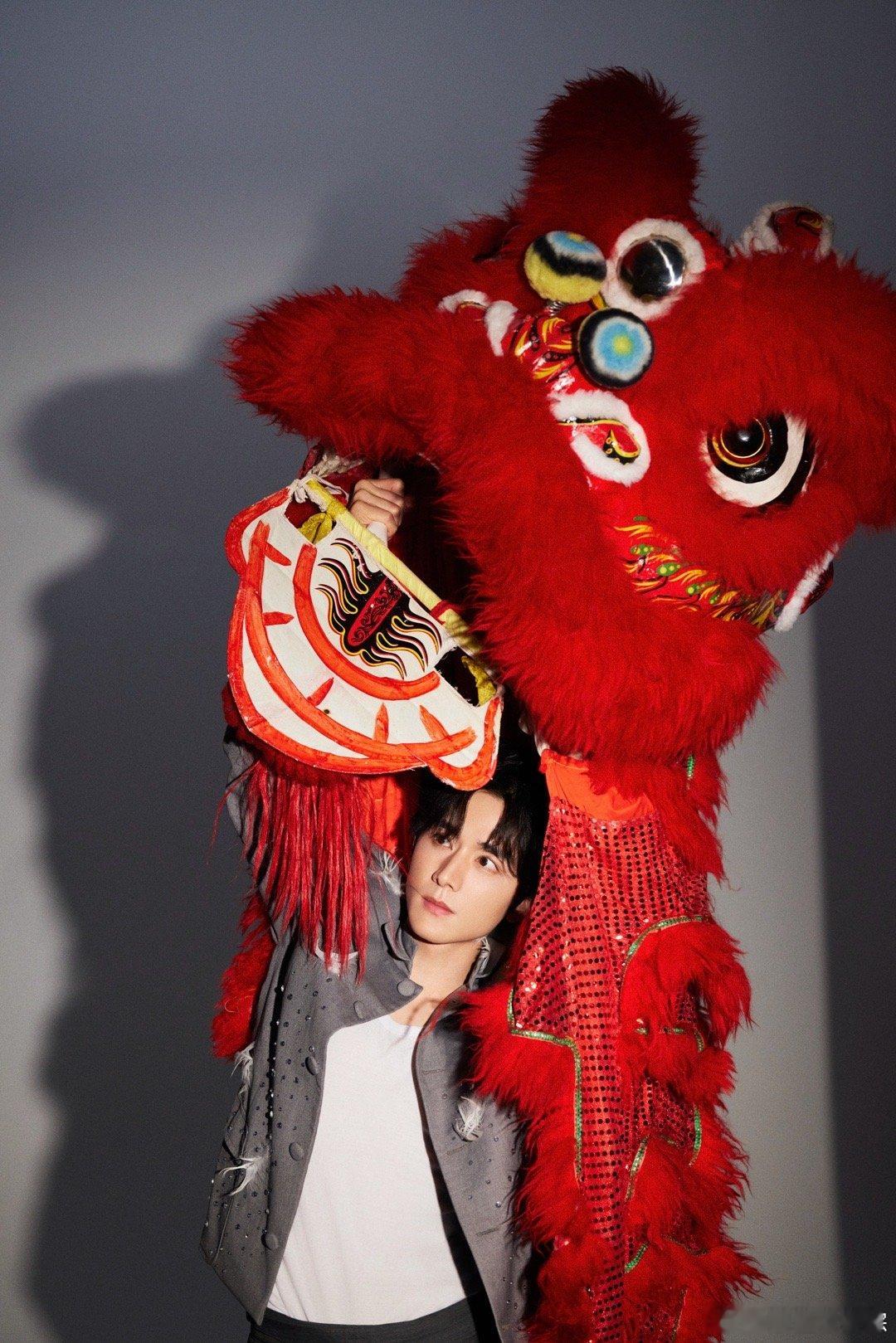 张新成白振邦祝大家事事如意  张新成、白振邦暖心祈愿，祝福大家在新的一年事事如意