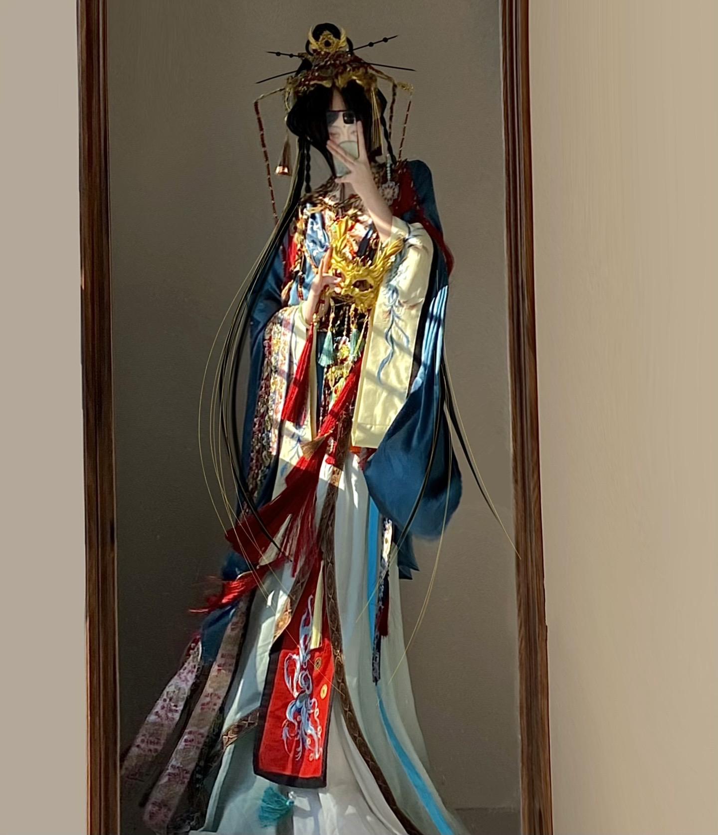 “神明即我，我即神明”