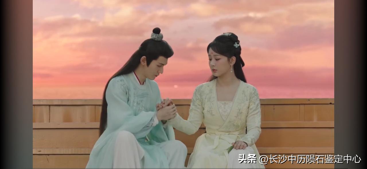 陨石鉴定不要搞得太复杂，很多人总是想找各种模式去验证，鉴定费从几百花到几千，一次