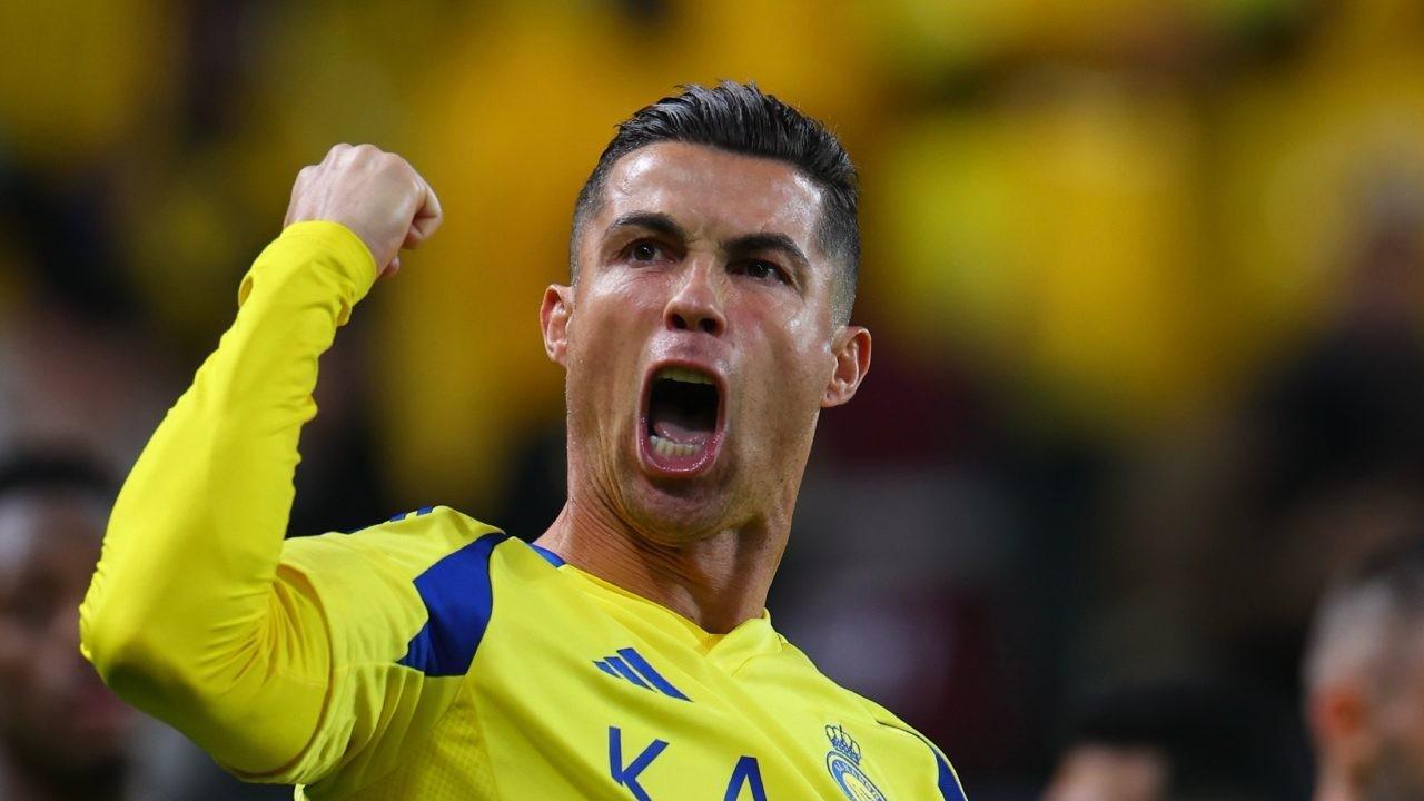 41比45，明年接着比？
沙特联赛利雅得胜利2比2平达曼协作，C罗打进一球。最后