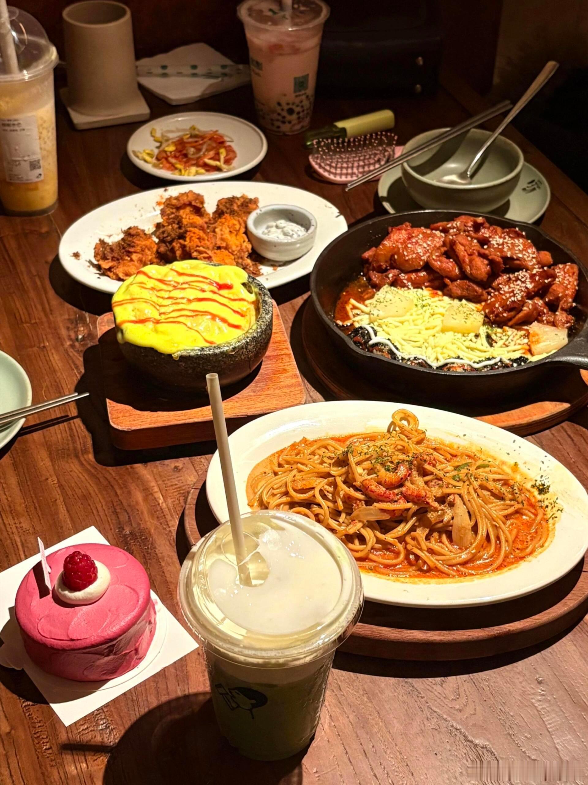 七情六欲只剩下食欲了 