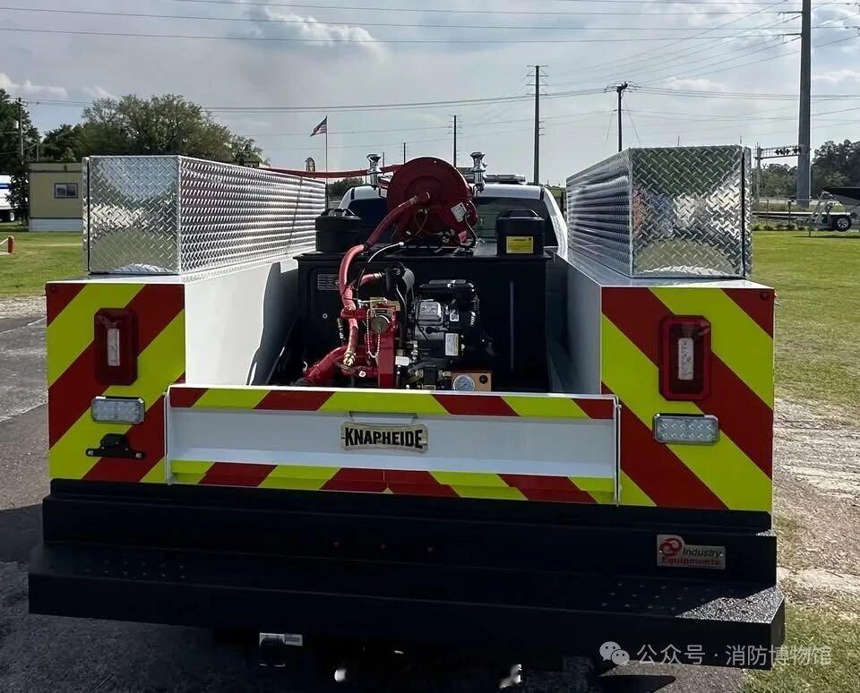 消防车道奇公羊RAM 5500（Dodge Ram 5500） 4×4双排座底盘