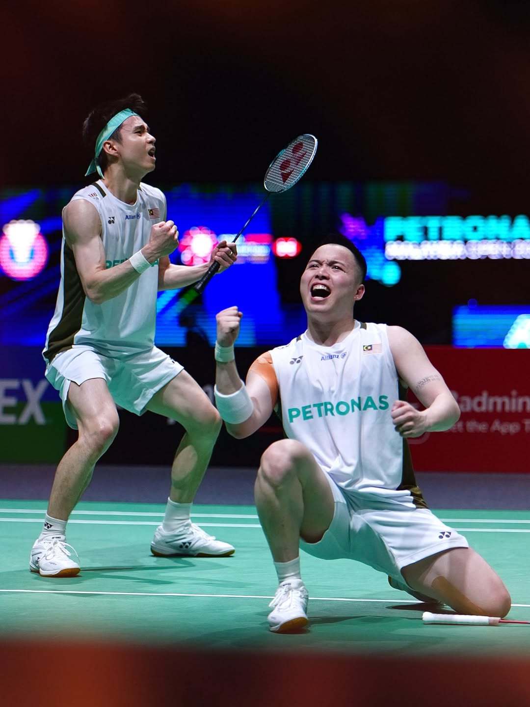 谢定峰/苏伟译🇲🇾 21-9、23-21 🇯🇵野村拓海/霜上雄一谢苏第二