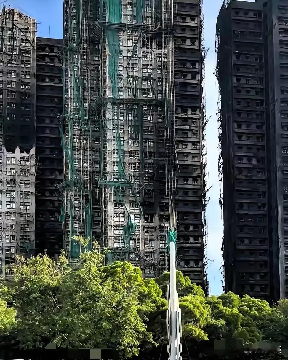 这下彻底火出圈了！香港和大陆网友都在聊那栋楼，翻修3.3亿、重建60亿的账单一曝