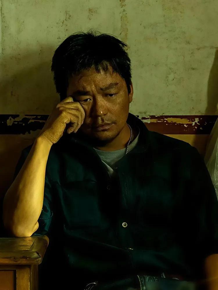 离谱！王宝强百花奖最佳男主拿到0票，101位大众评委无一人投票。同场易烊千玺48
