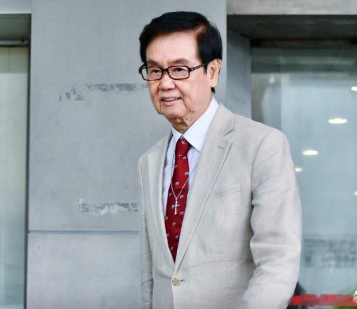 黄百鸣被判处入狱5个月据报道，现年80岁的香港电影人黄百鸣因内幕交易罪，6月9日