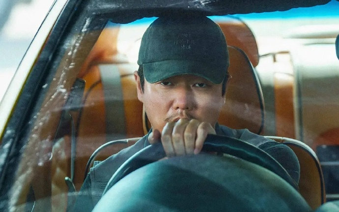 #电影误杀3杀青#这样的概念海报信息量也太大了吧，真的是我见过最有创意的，相信正