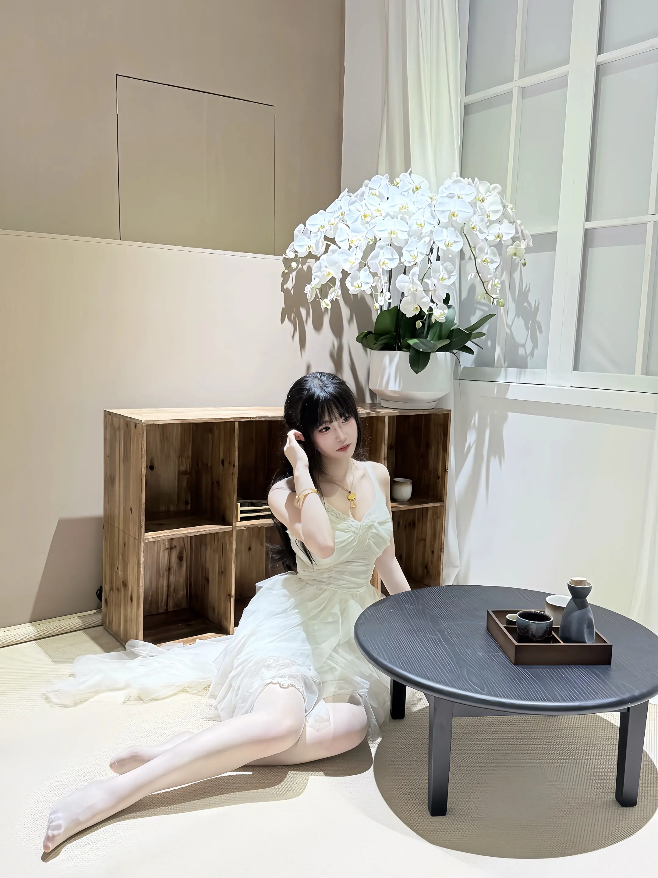 “常说人生若只如初见 我在想 到底什么样的羁绊才能让两颗陌生的心依偎在一起”