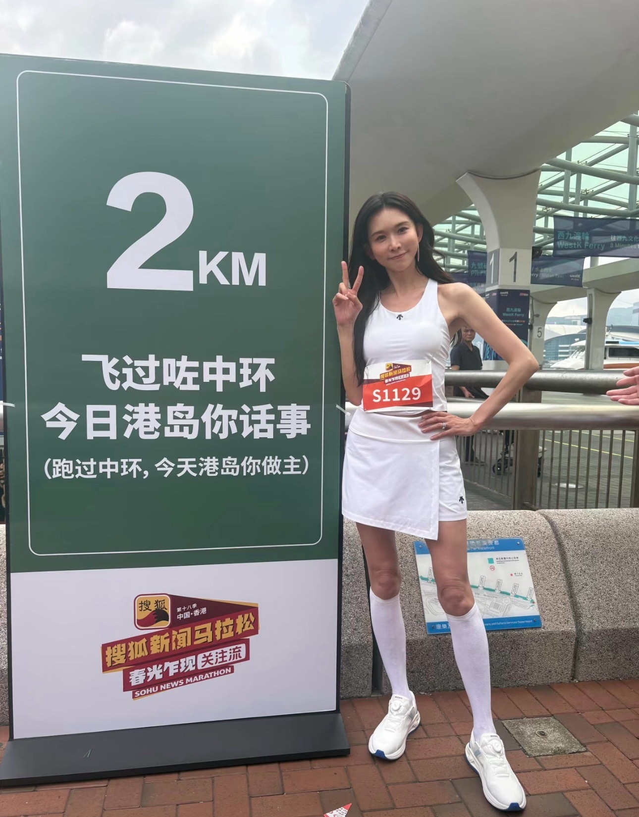 这才是真的不老女神，林志玲都奔6的年纪了 