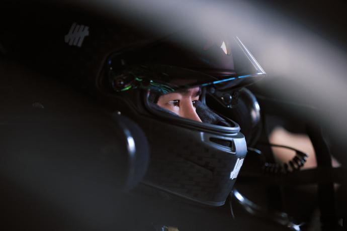 王一博沉着应对疾驰入弯王一博今日赛车练习圆满结束！疾驰入弯时沉着应对尽显实力，风