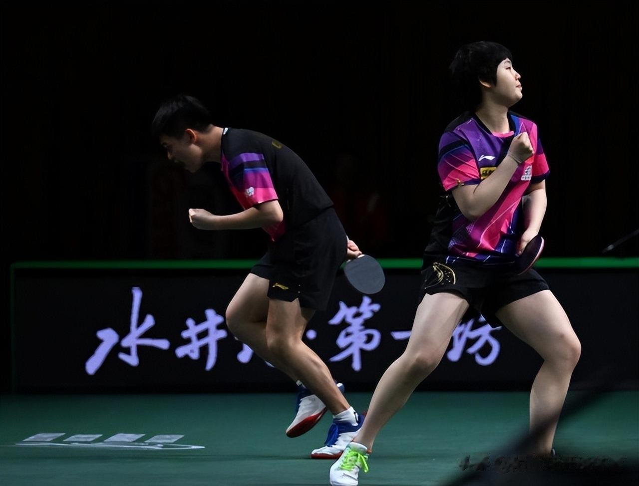 3-2！动漫组合逆风翻盘，勇夺混双冠军，张本智和1天2败颗粒无收
在WTT兰州球