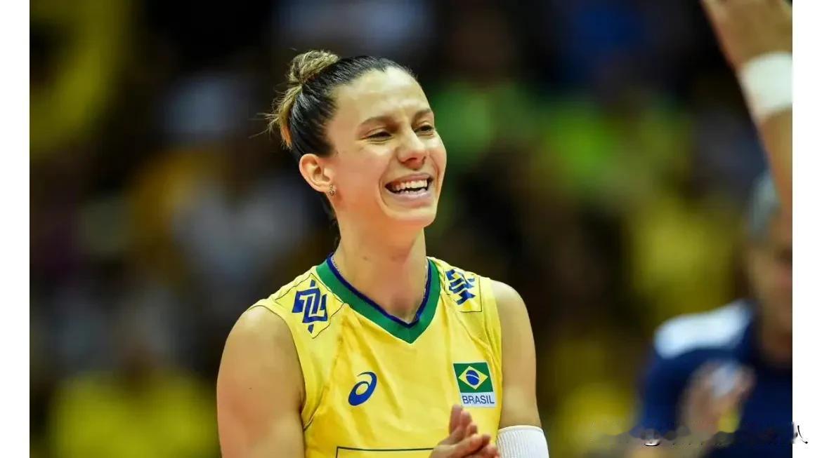 #排球转会动态# 
🇧🇷巴西二传马克里斯下赛季离开土耳其航空返回巴西联赛 
