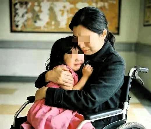 湖北黄石，一女子下身瘫痪，招了个男子住女方家里，俩人结婚，很快发生了夫妻关系，女