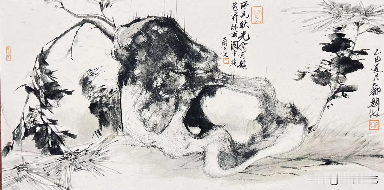 横斜疏影韵盘旋，
万玉凝珠气象酣。
香雪满山飘落处，
此番滋味是江南。