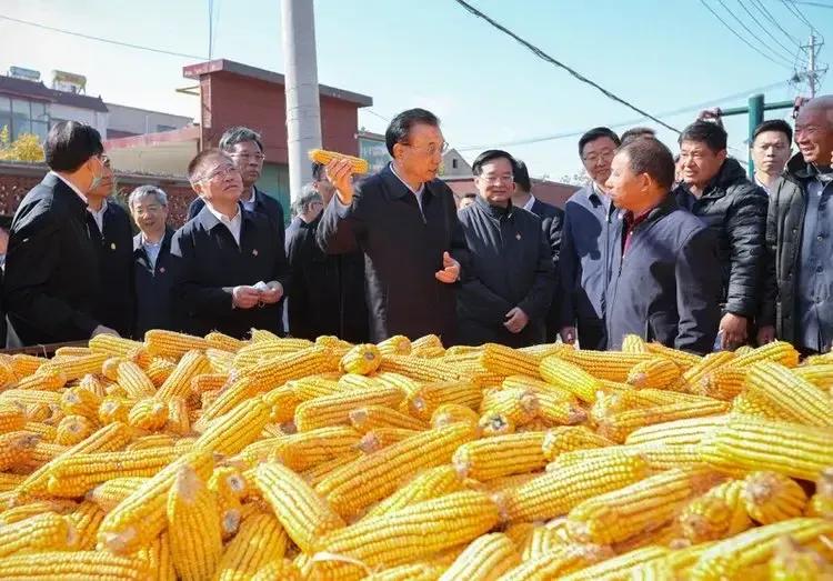 明天河南队对长春的比赛不知道还能不能如期进行。如果可以，建议赛前默哀！以悼念我们