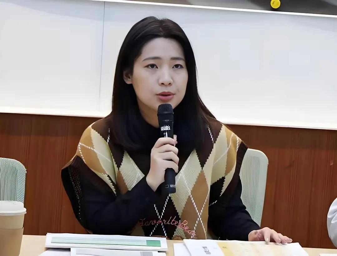 徐巧芯遇到贵人了。徐巧芯不会被罢免了，因为有吴子嘉力挺。

吴子嘉在一次节目说公