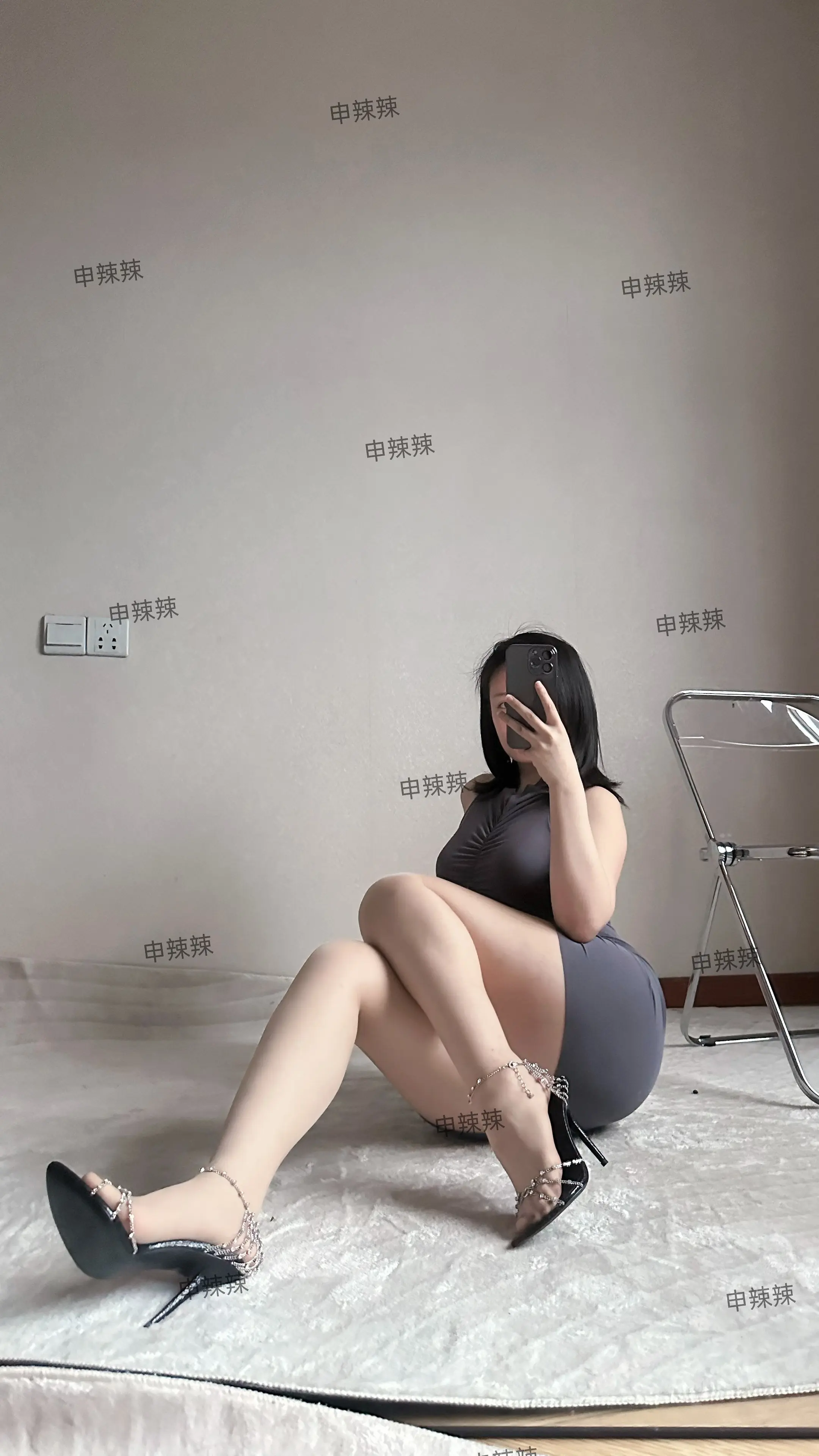 高跟黑色丝袜穿搭
