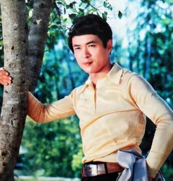 1982年，刘晓庆到南京演出，遇见了正在拍戏的迟志强，晚上几杯酒下肚后，刘晓庆让