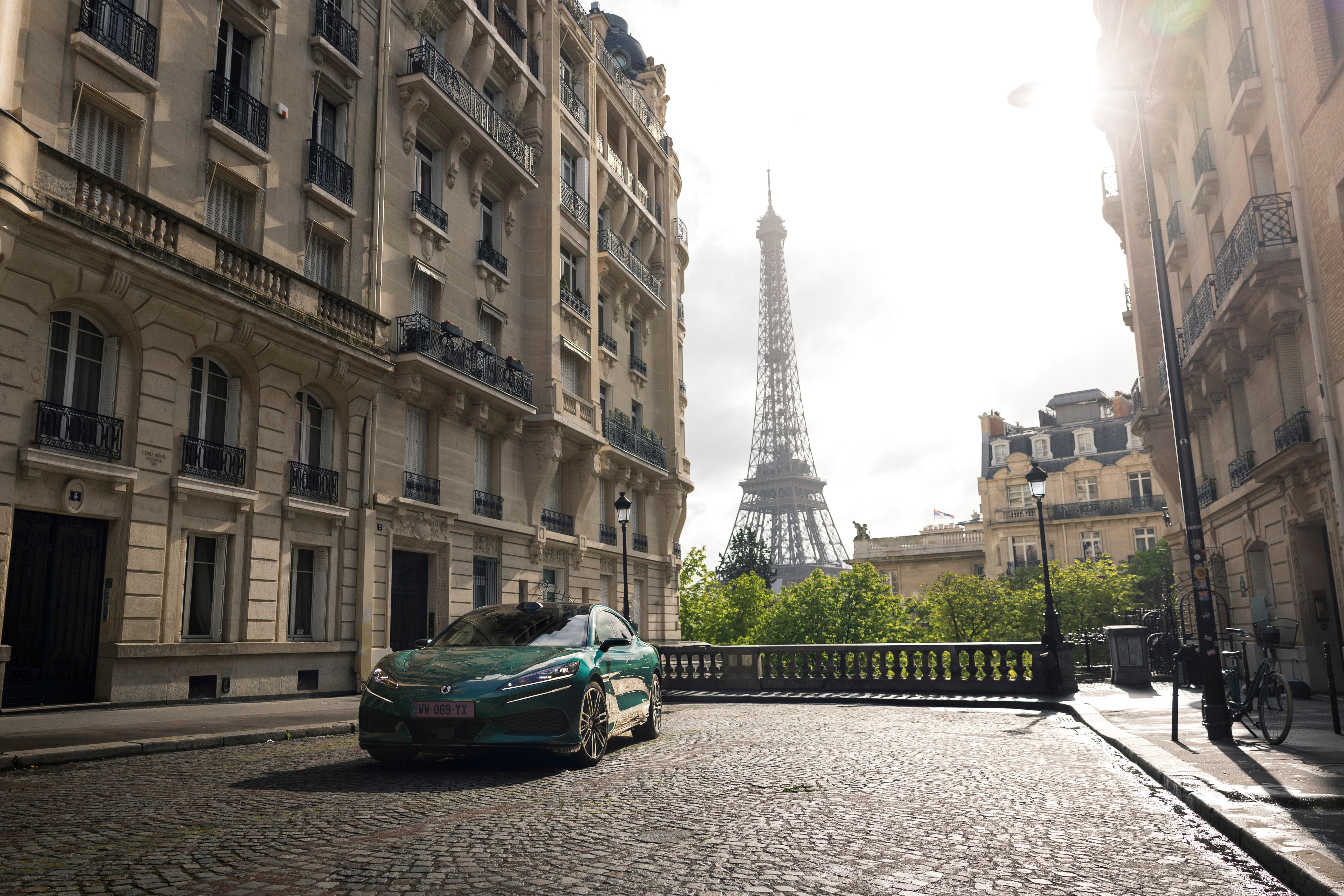 欧洲时间 2026 年 4 月 8 日，腾势携科技性能旗舰 GT 腾势 Z9GT