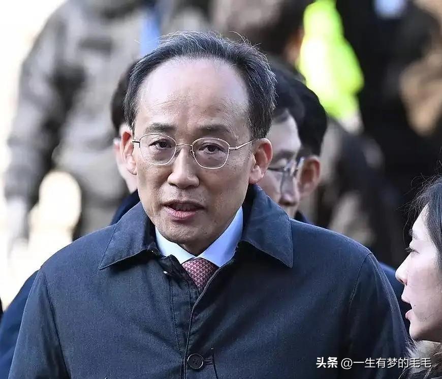 3月25日，韩国国民力量党议员、前院内代表秋庆镐涉嫌参与叛乱重要任务一案，在首尔