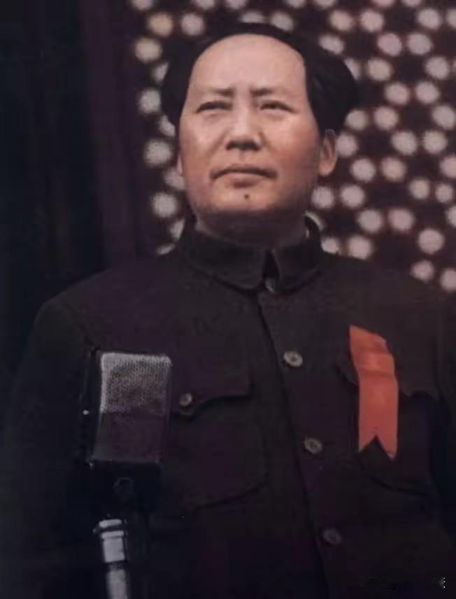 毛主席是伟大的政治家，搞政治前无古人，后无来者：毛主席是伟大的思想家，他的思想博