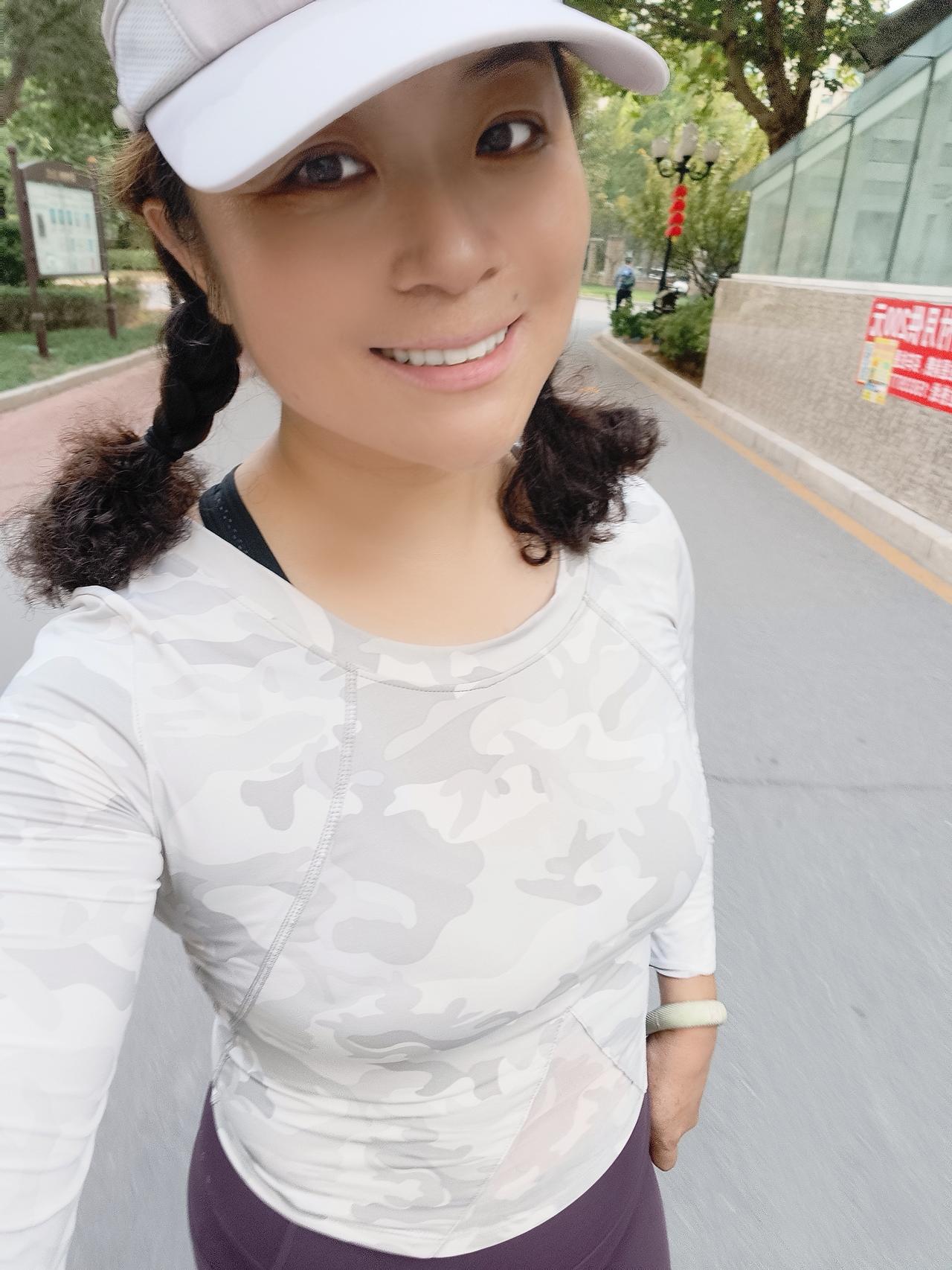 谁没有遇到过崩溃绝望的时候呢，明天太阳依然升起，生活依旧继续。加油⛽自己。