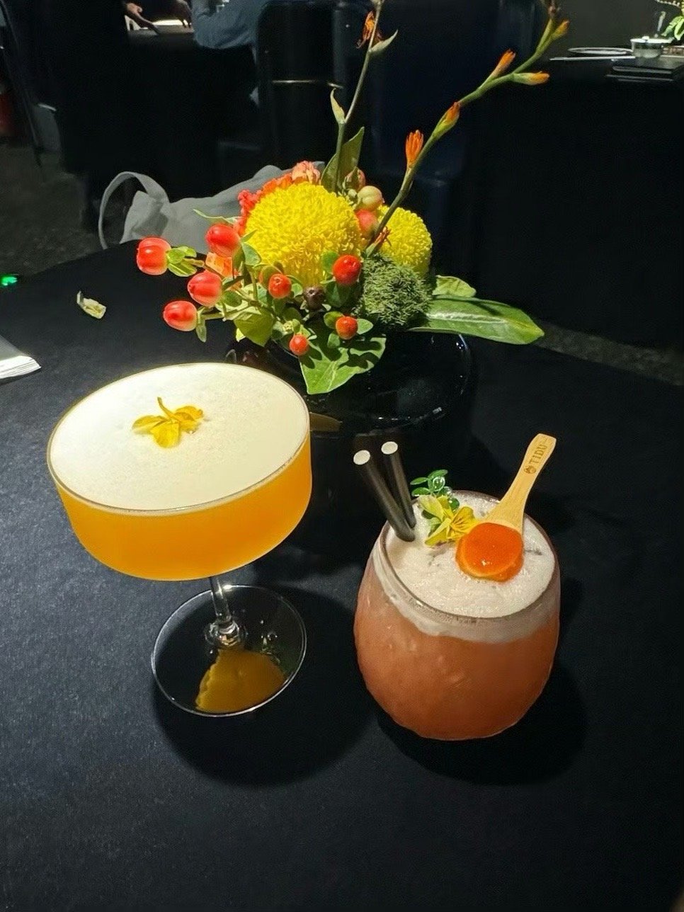 易烊千玺的新年祝福 + 我们的更好瞬间 2024年马上就要过去了，我竟然有点想它