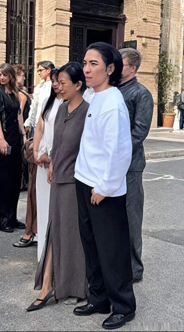 网友吐槽林有慧老得快：萧敬腾到底图啥？看懂的人都懂真爱