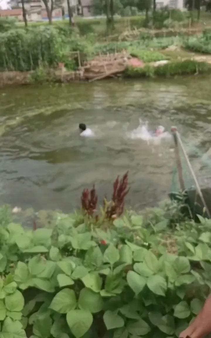 简直就是害人害己，实在不理解有些人为啥这样玻璃心？极端是解决问题的方式？

6月