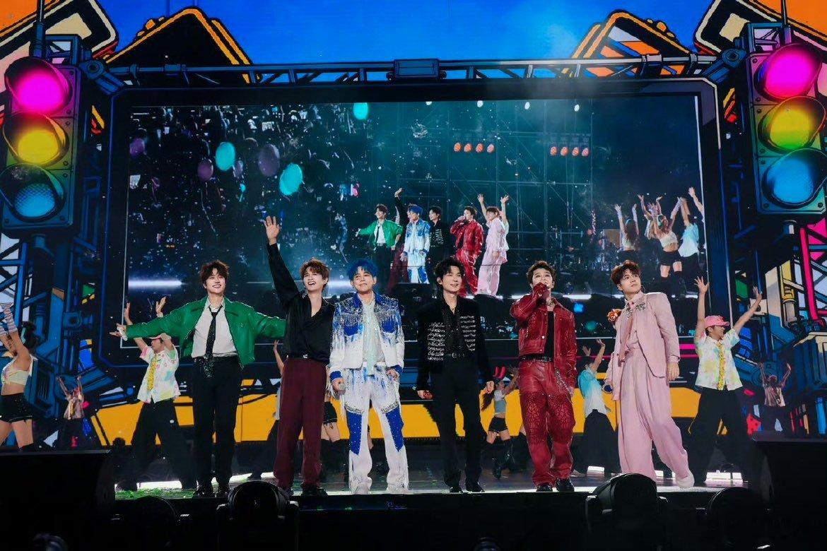 陆虎在笑 王栎鑫张远在闹 再就业男团欢乐上线！伴奏、唱歌、跳舞一站式安排，张远王