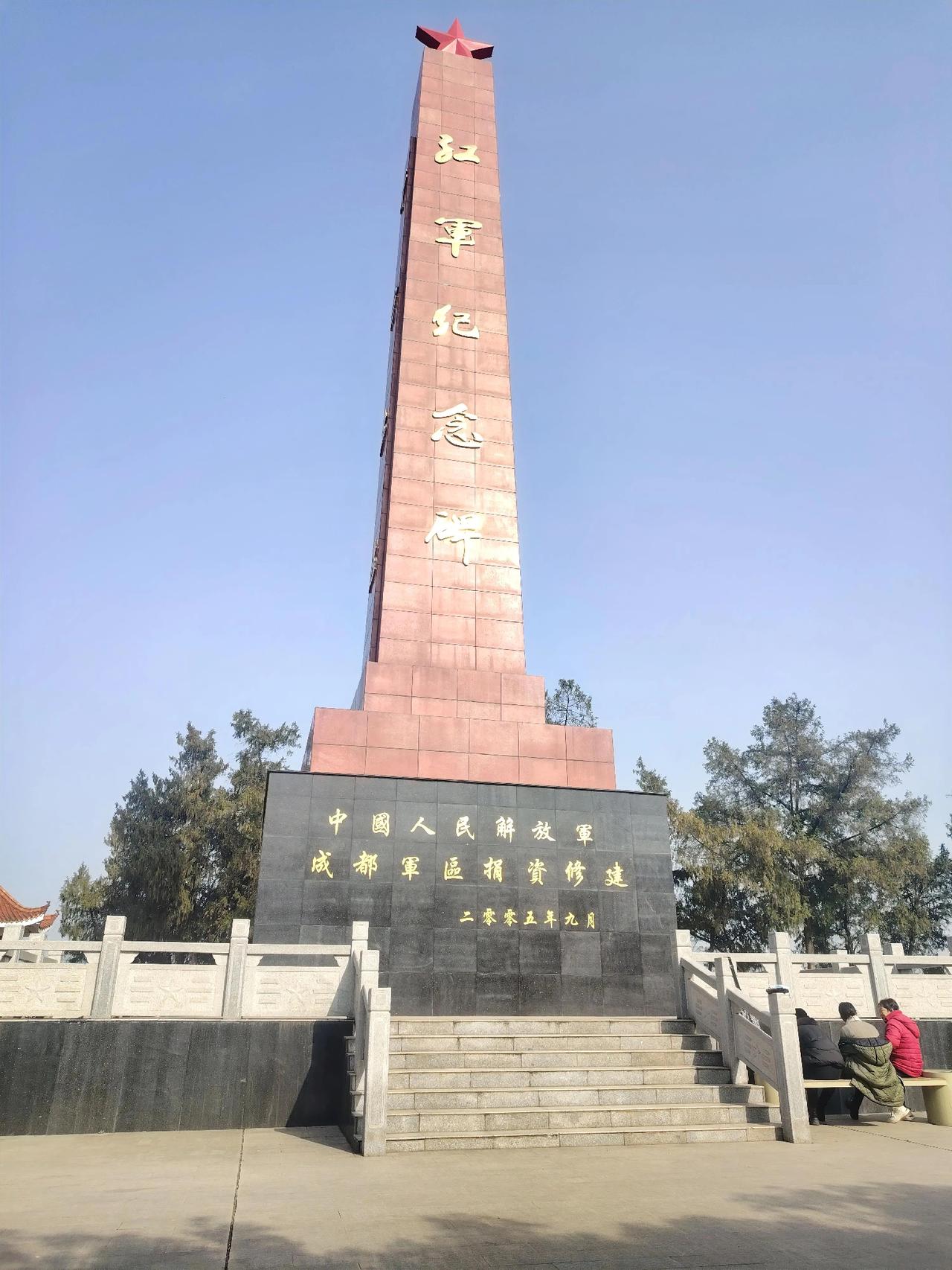 告诉大家一个残酷的现实那就是：其实中国现在很多精英阶层都不想打伩。
几十年的和平