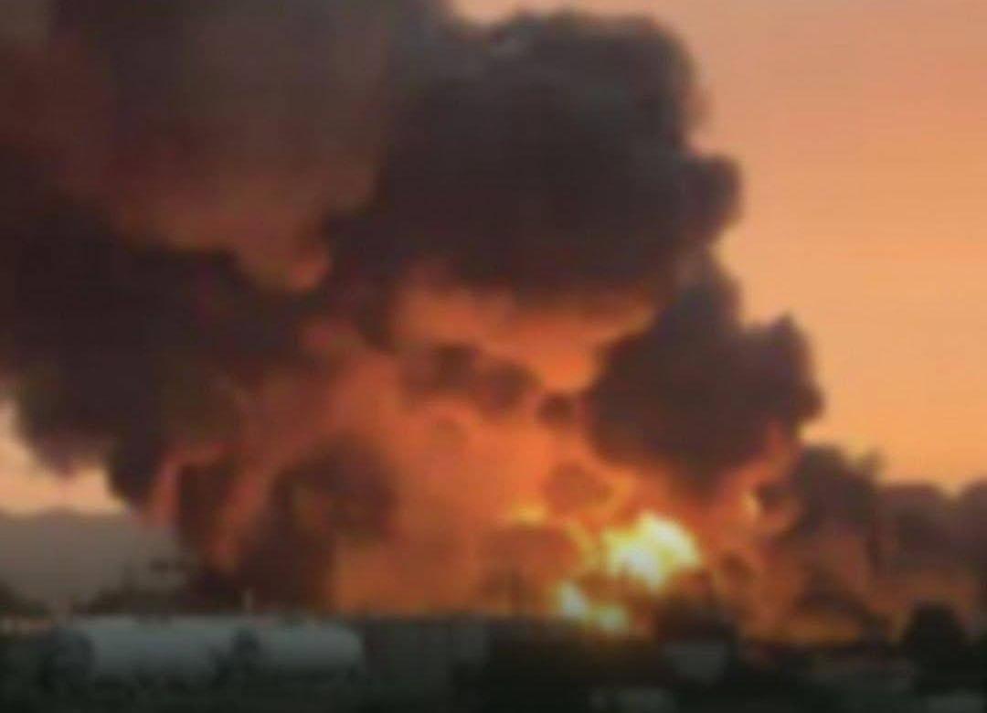 俄军连续多日对乌克兰国有能源巨头“纳夫托gaz”旗下设施发动打击。夜间，无人机袭