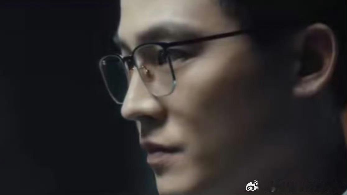 原来欧豪走的是百搭风不得不服欧豪的百搭实力！演军人他坚毅果敢，如《建军大业》的叶